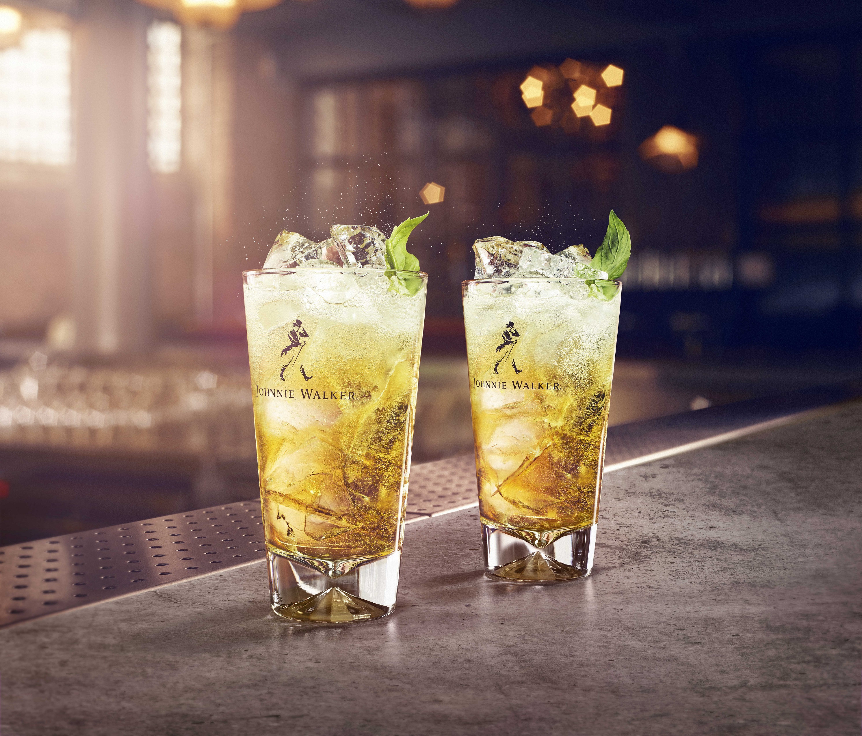 johnnie_walker_blenders-batch-highball-r01_basil_simp-copy